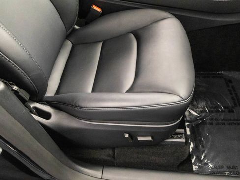 Used 2024 Tesla Model Y Long Range image 29