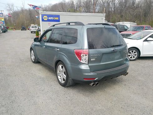 Used 2010 Subaru Forester 2.5X Premium image 23