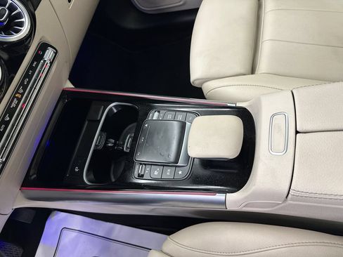 Used 2023 Mercedes-Benz GLA 250 4MATIC w/ Premium Package image 32