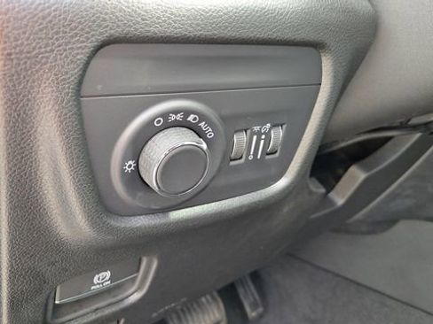 Certified 2023 Jeep Grand Cherokee Altitude image 7