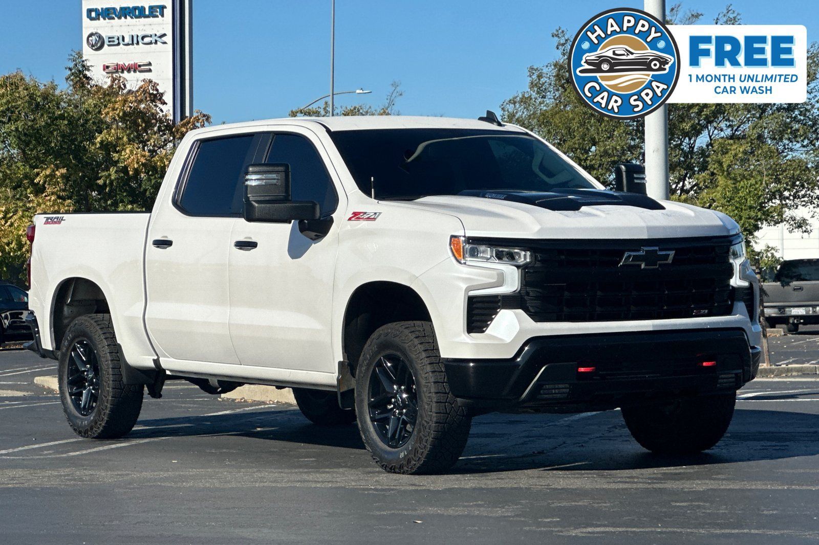 Used 2024 Chevrolet Silverado 1500 LT Trail Boss w/ Convenience Package II AWD/4WD image 1