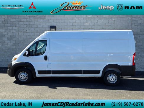 Used 2023 RAM ProMaster 2500 FWD image 2