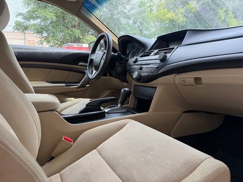 Used 2010 Honda Accord LX-S image 11