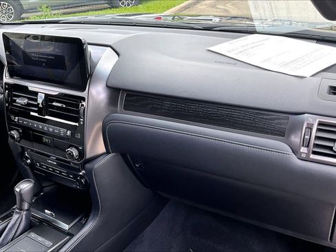 Used 2023 Lexus GX 460 w/ Black Line Special Edition AWD/4WD image 19