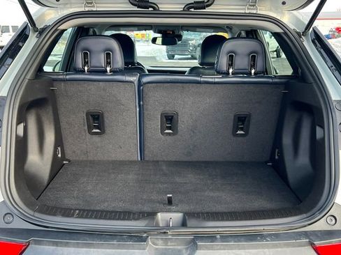 Used 2022 Chevrolet Bolt EUV LT w/ Convenience Package image 34