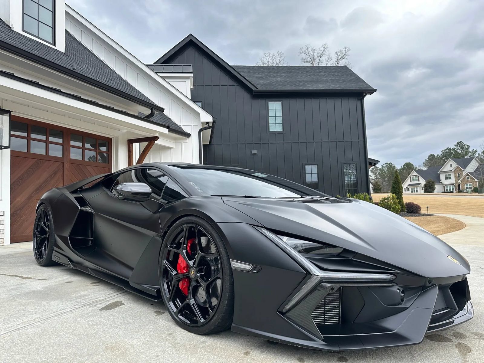 Used 2024 Lamborghini Revuelto AWD/4WD image 32