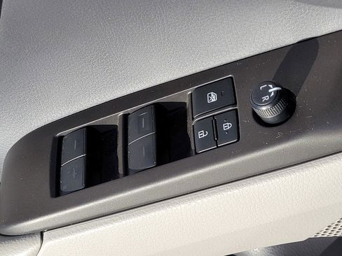 Used 2022 Toyota Camry LE w/ Cold Weather Package FWD image 22
