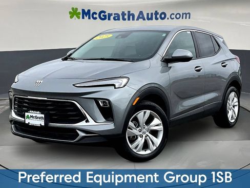 Used 2025 Buick Encore GX Preferred AWD/4WD image 3