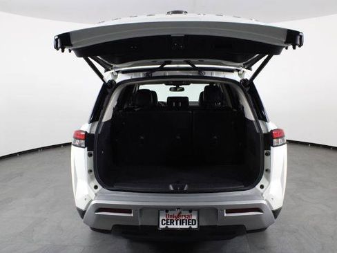 Certified 2022 Nissan Pathfinder SL FWD image 17