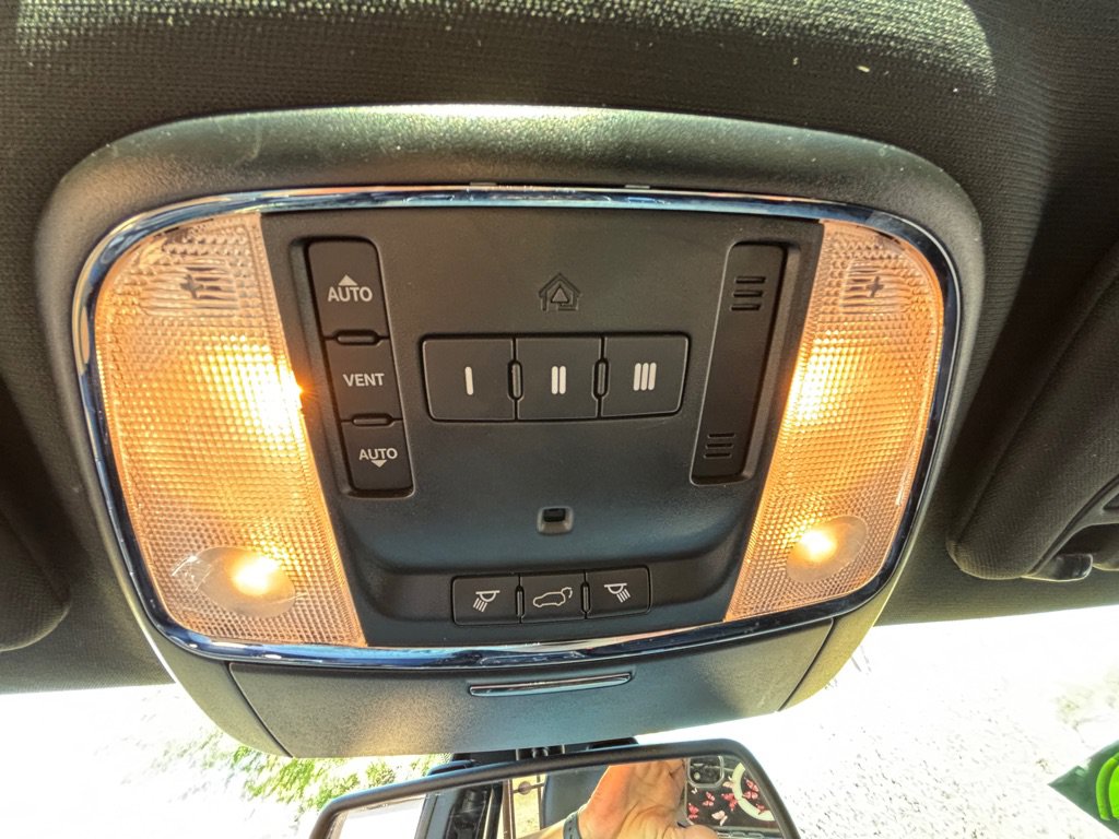 Used 2015 Dodge Durango Limited w/ Premium Group AWD/4WD image 15