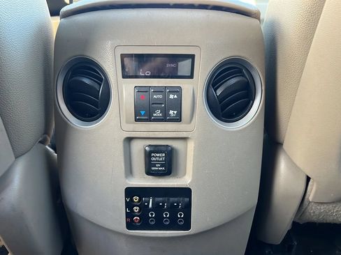 Used 2013 Honda Pilot Touring image 17