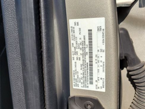 Used 2017 Ford F150 Lariat w/ Equipment Group 502A Luxury AWD/4WD image 17