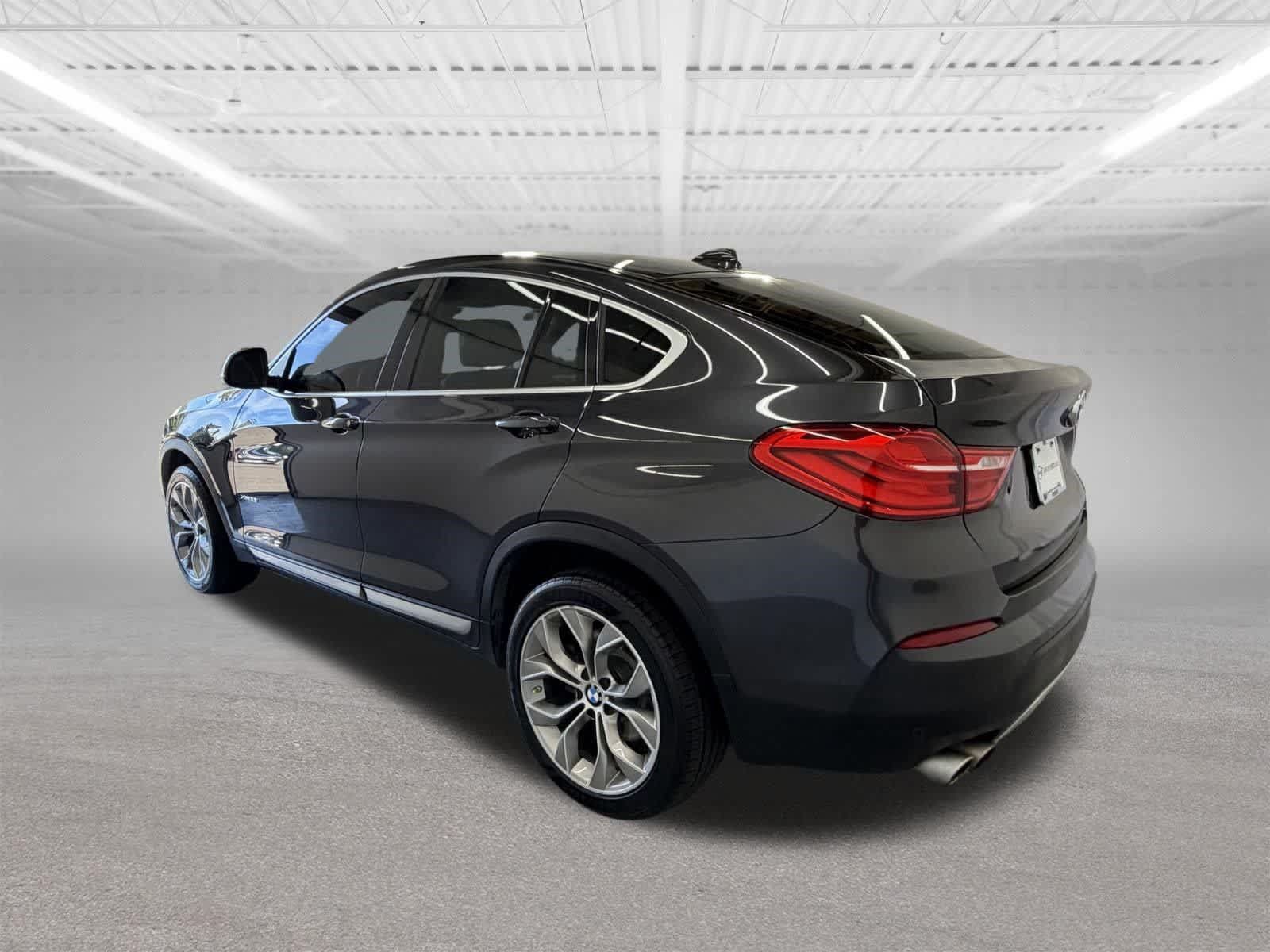 Used 2018 BMW X4 xDrive28i AWD/4WD image 3