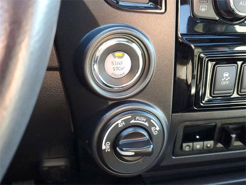 Used 2021 Nissan Titan PRO-4X w/ Pro-4x Convenience Package image 22