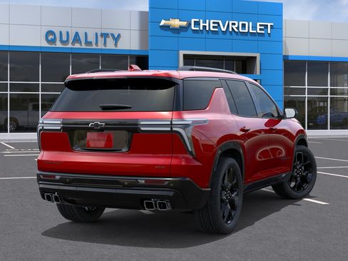 New 2026 Chevrolet Traverse RS w/ LPO, Floor Liner Package FWD image 28