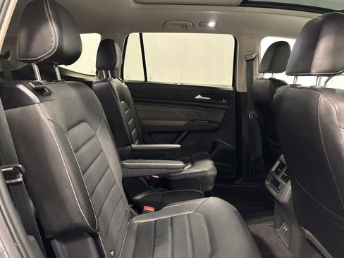 Used 2021 Volkswagen Atlas SEL Premium image 24