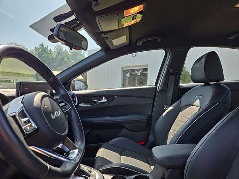 Certified 2023 Kia Forte GT-Line FWD image 30