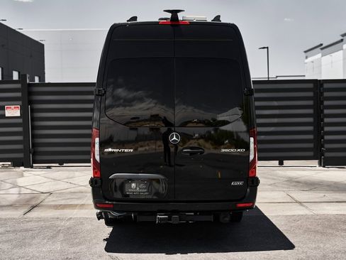 Used 2024 Mercedes-Benz Sprinter 3500 w/ Parking Package image 17