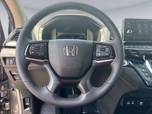 Certified 2026 Honda Odyssey Touring image 27