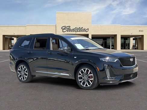 Certified 2025 Cadillac XT6 Sport w/ Platinum Package AWD/4WD image 3