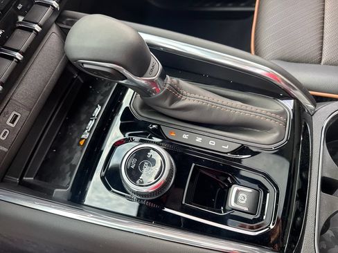 New 2026 GMC Canyon AT4 w/ Technology Plus Package AWD/4WD image 16