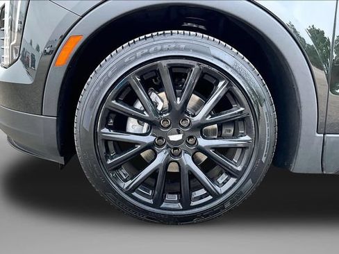 Used 2023 Cadillac XT4 Sport w/ LPO, Onyx Lite Package FWD image 9