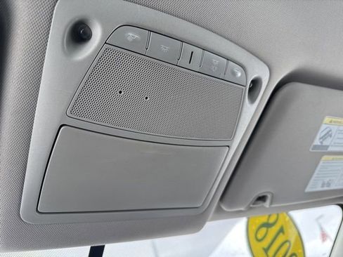 Used 2018 Nissan Rogue S image 14