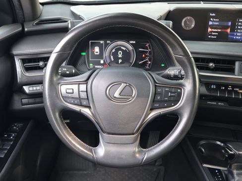 Used 2021 Lexus UX 250h w/ Accessory Package (Z1) AWD/4WD image 16