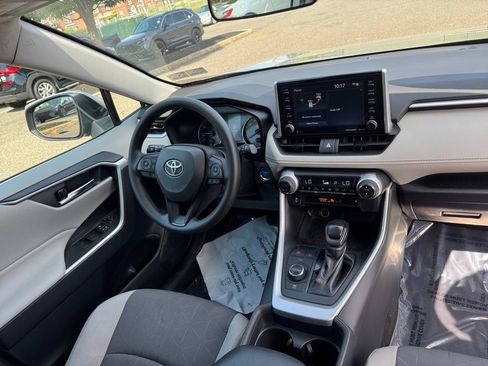 Used 2020 Toyota RAV4 XLE w/ Convenience Package AWD/4WD image 17