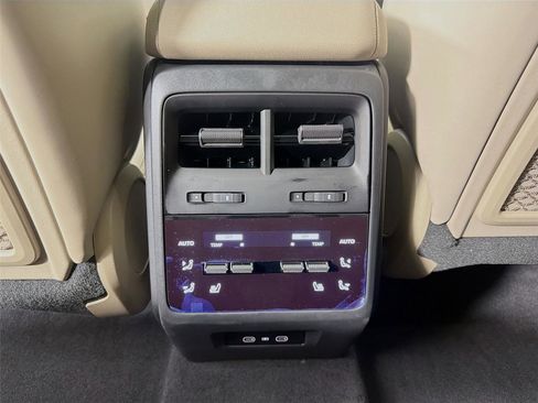 New 2026 Porsche Macan Electric image 22