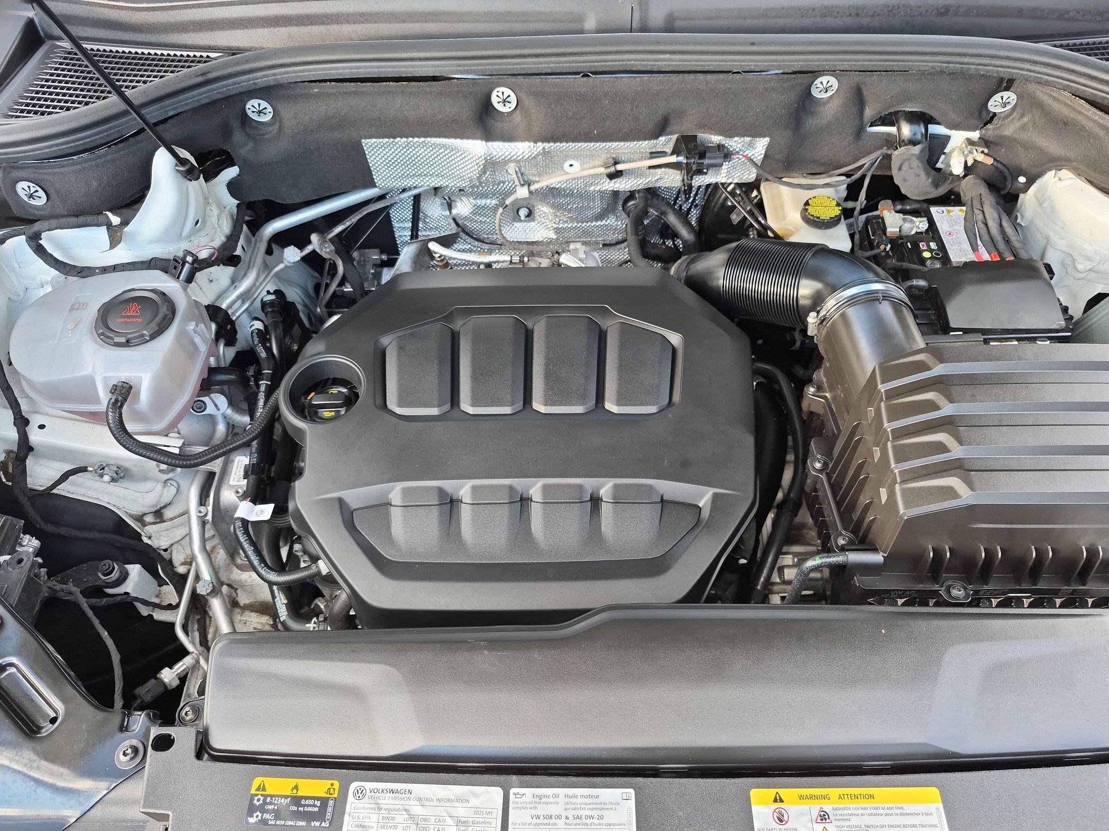 Used 2025 Volkswagen Atlas SEL AWD/4WD image 37