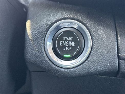 Used 2023 Buick Envision Essence image 20