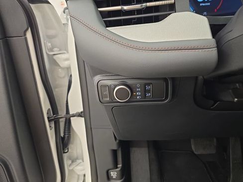 New 2026 Ford Explorer Active AWD/4WD image 39