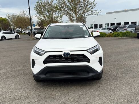 Used 2024 Toyota RAV4 LE image 5
