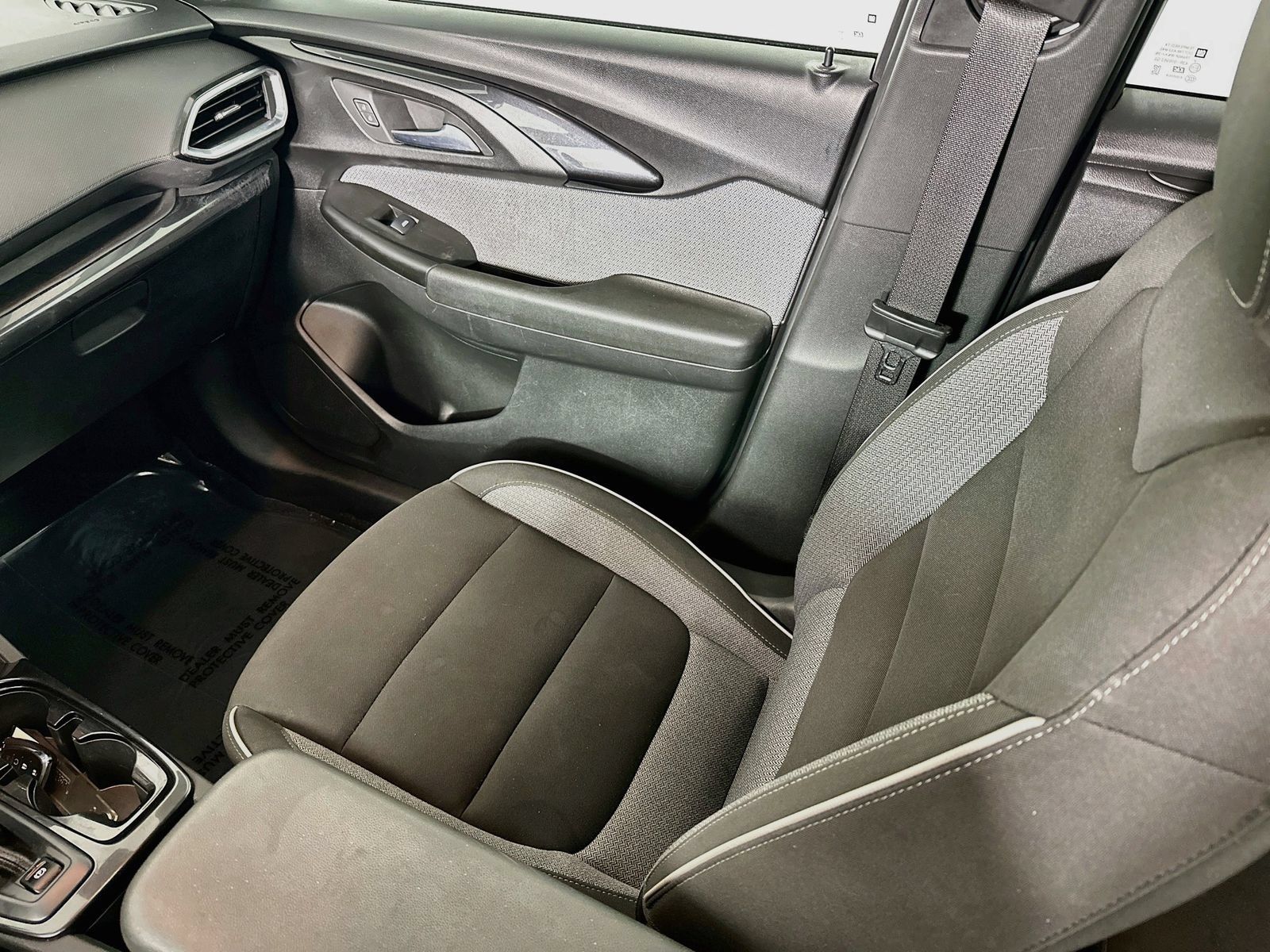 Used 2023 Chevrolet TrailBlazer LT AWD/4WD image 24