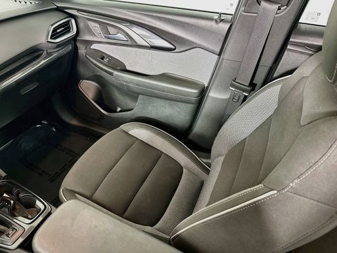 Used 2023 Chevrolet TrailBlazer LT AWD/4WD image 24