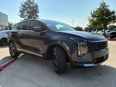 Used 2026 Kia Sportage LX FWD image 4