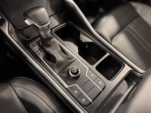 Certified 2022 Kia Sorento S w/ Panoramic Sunroof Package image 11