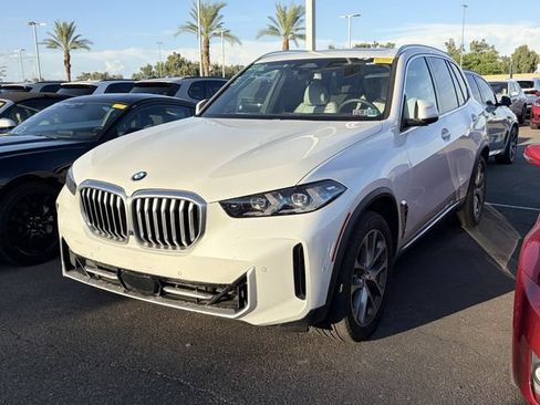 Used 2024 BMW X5 xDrive40i w/ Premium Package AWD/4WD image 1