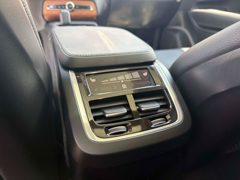 Used 2023 Volvo XC90 B6 Plus w/ Protection Package Premier AWD/4WD image 15
