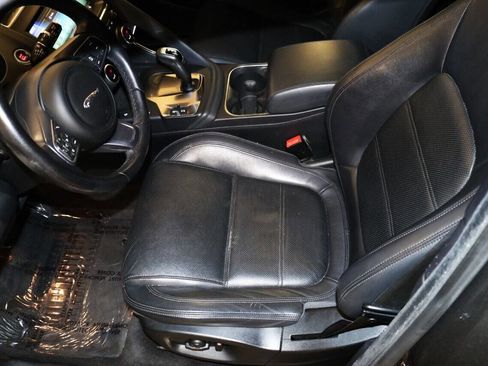 Used 2020 Jaguar E-PACE SE image 66