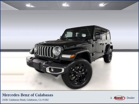Used 2025 Jeep Wrangler Unlimited Sahara w/ Safety Group AWD/4WD image 1