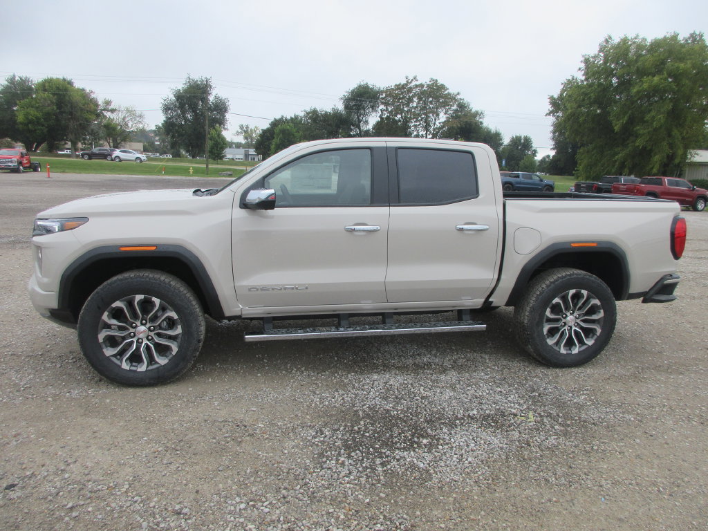 New 2026 GMC Canyon Denali AWD/4WD image 10