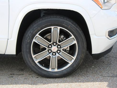 Used 2019 GMC Acadia Denali w/ Technology Package FWD image 5