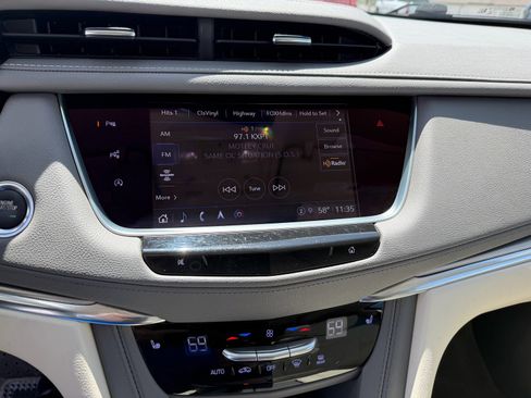 Used 2023 Cadillac XT5 Premium Luxury w/ Technology Package FWD image 10