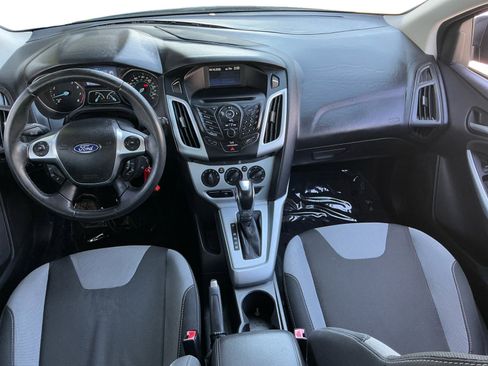 Used 2012 Ford Focus SE FWD image 10