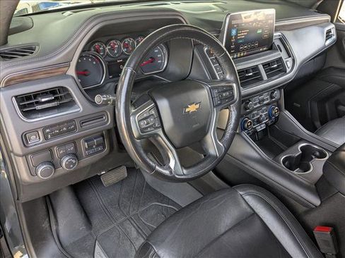 Used 2021 Chevrolet Tahoe LT w/ LT Signature Package RWD image 10