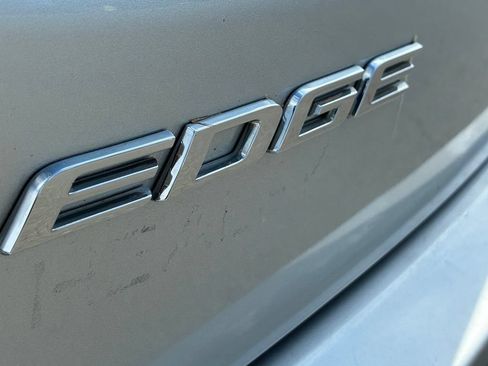 Used 2019 Ford Edge SEL w/ Equipment Group 201A AWD/4WD image 11