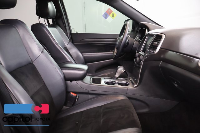 Used 2017 Jeep Grand Cherokee Altitude AWD/4WD image 28