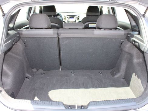 Used 2016 Hyundai Elantra GT FWD image 17